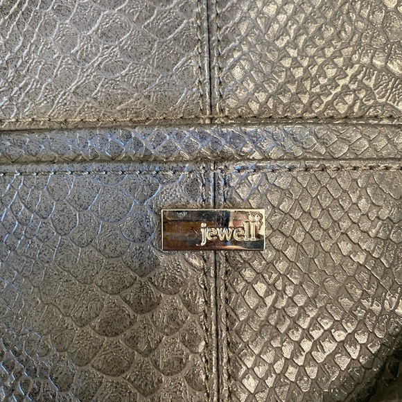 Jewel by 31 Purse - Picture 2 of 9